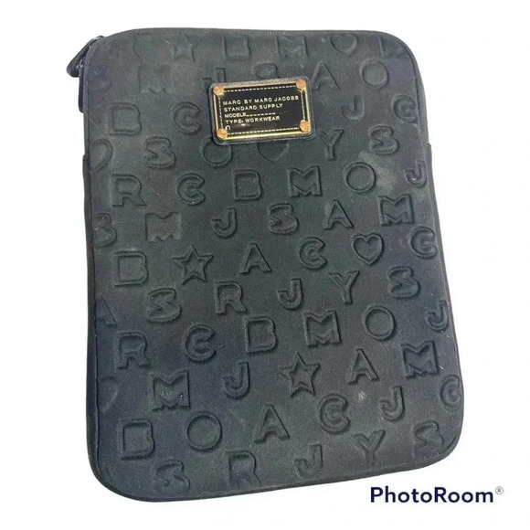 Marc Jacobs black tablet case measures 8.5” X 11” - Picture 1 of 7